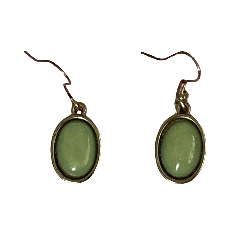 Glittery Green Oval Earrings